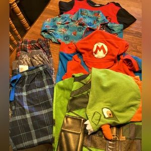 BOYS PAJAMAS ( LITTLE BOYS)